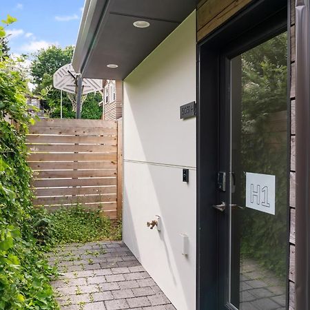 Modern Two Story Townhouse Near Light Rail Apartment Seattle Ngoại thất bức ảnh