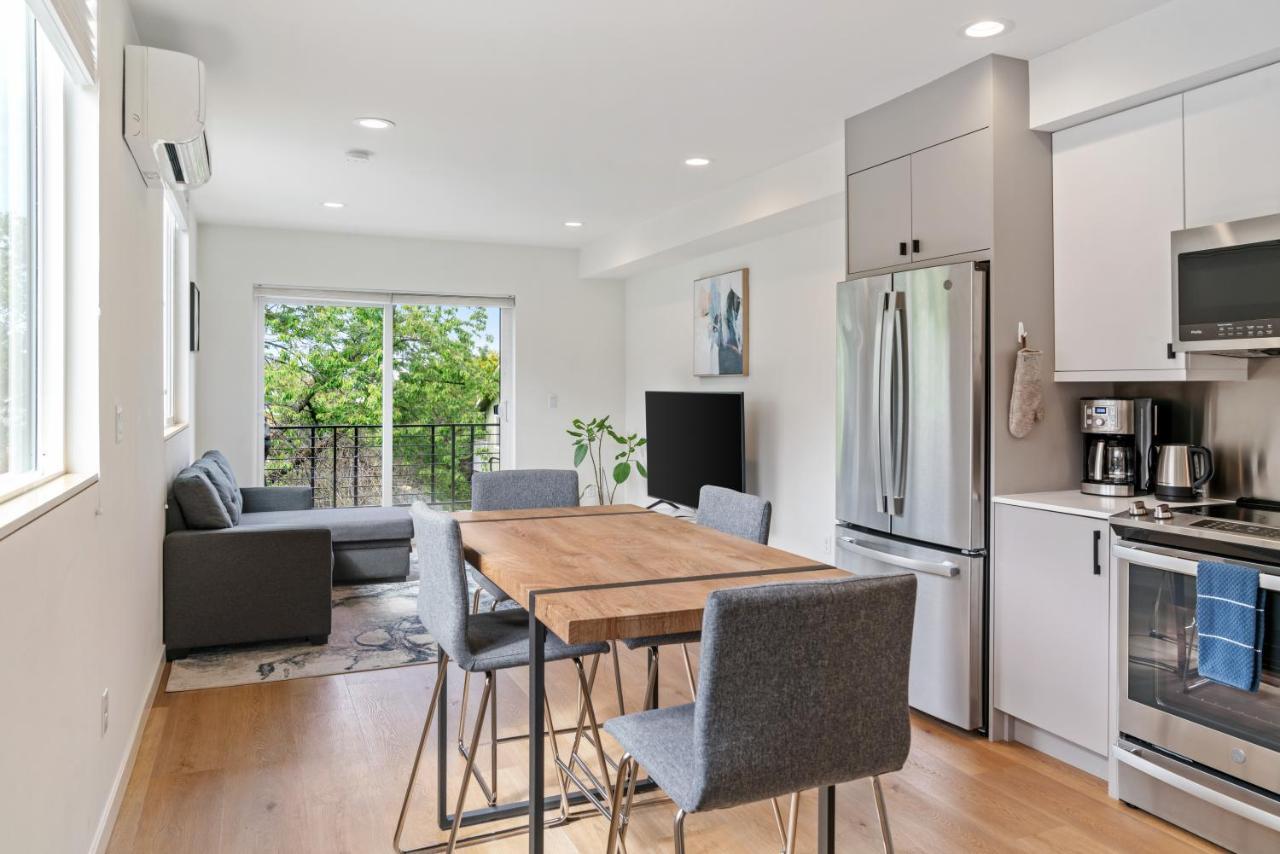 Modern Two Story Townhouse Near Light Rail Apartment Seattle Ngoại thất bức ảnh