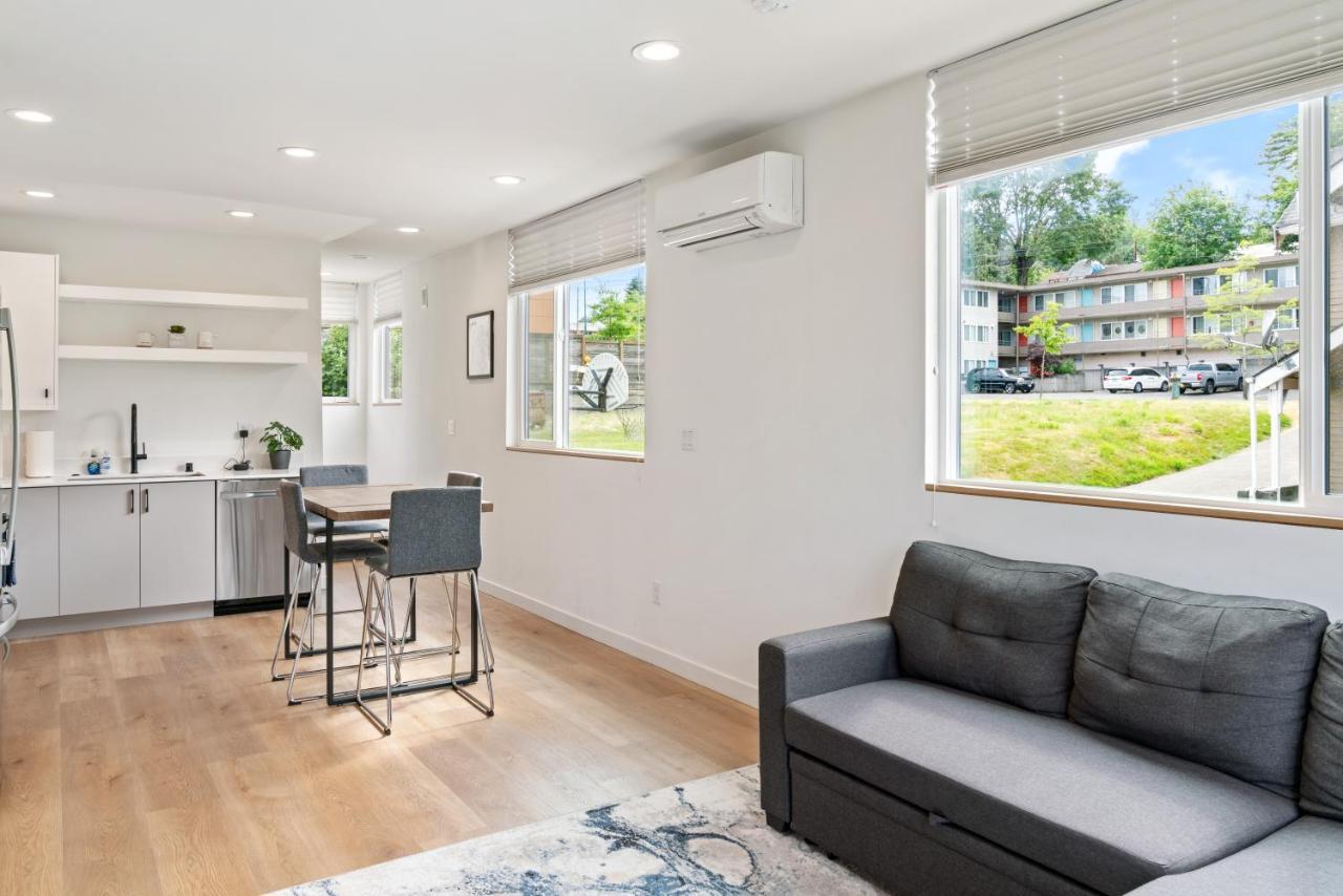 Modern Two Story Townhouse Near Light Rail Apartment Seattle Ngoại thất bức ảnh