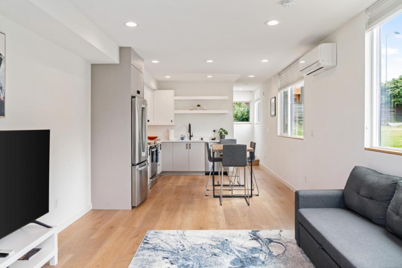 Modern Two Story Townhouse Near Light Rail Apartment Seattle Ngoại thất bức ảnh